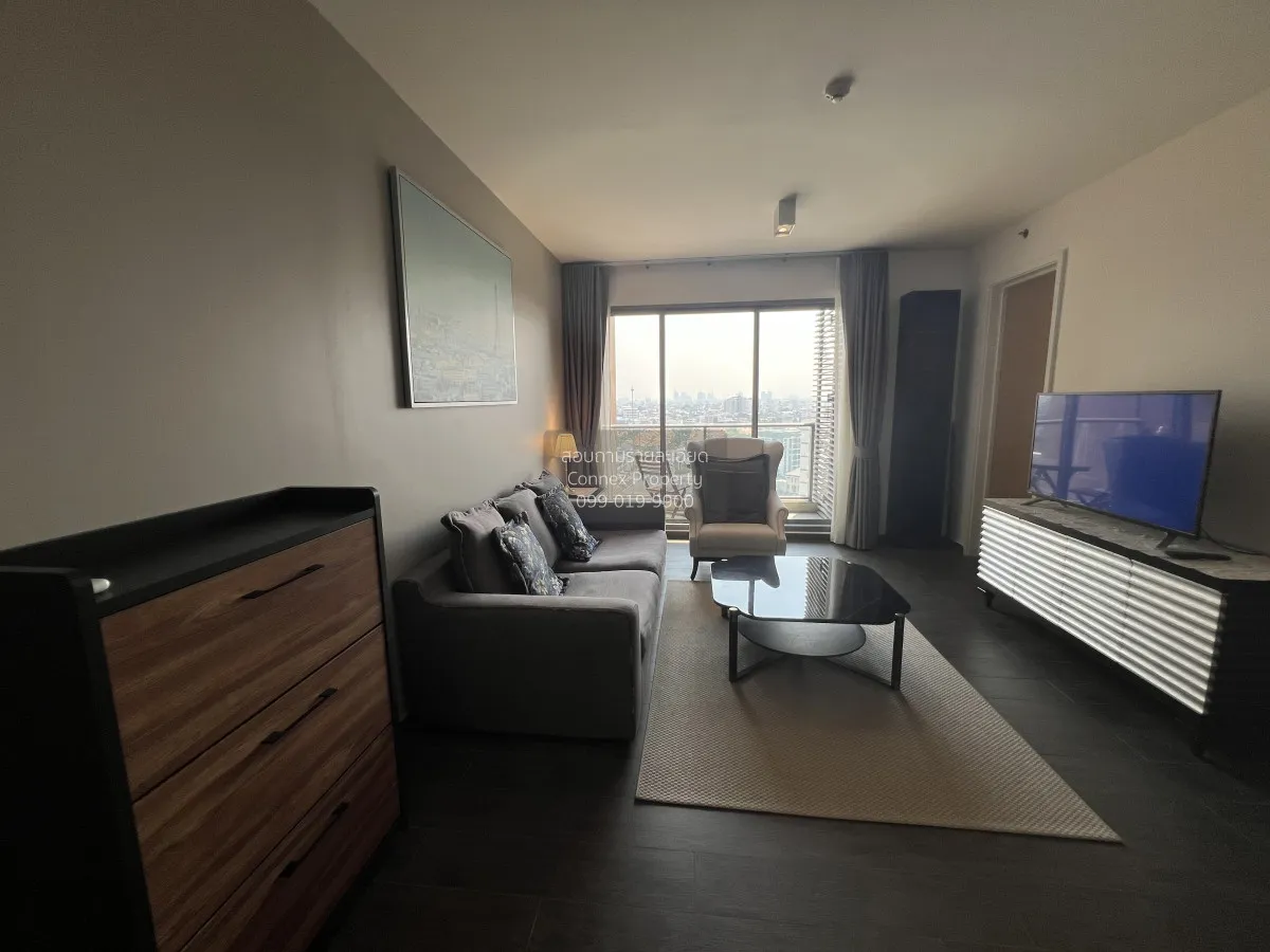 2 Bedroom condo in The Lofts Ekkamai