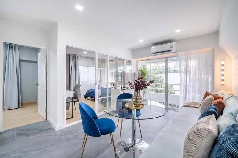 2 Bedroom condo in Thonglor Tower