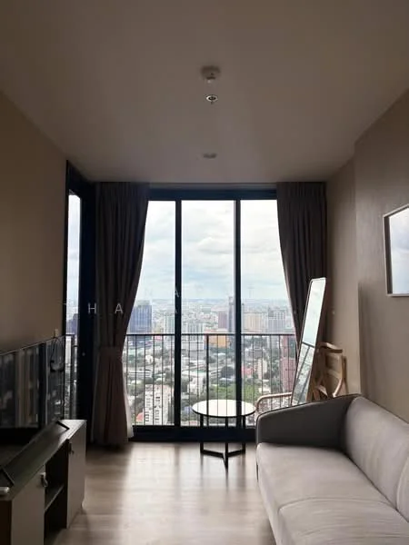 1 Bedroom condo in Oka Haus Sukhumvit 36