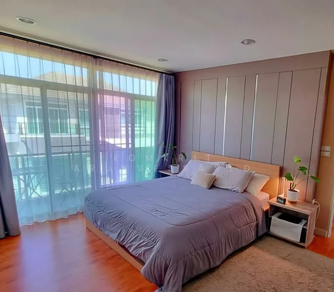 4 Bedroom condo in Bangkok Boulevard Rama 9-Srinakarin