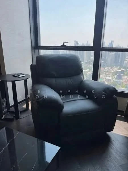 2 Bedroom condo in The Esse Sukhumvit 36