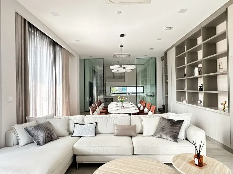 4 Bedroom condo in VIVE Krungthep Kreetha