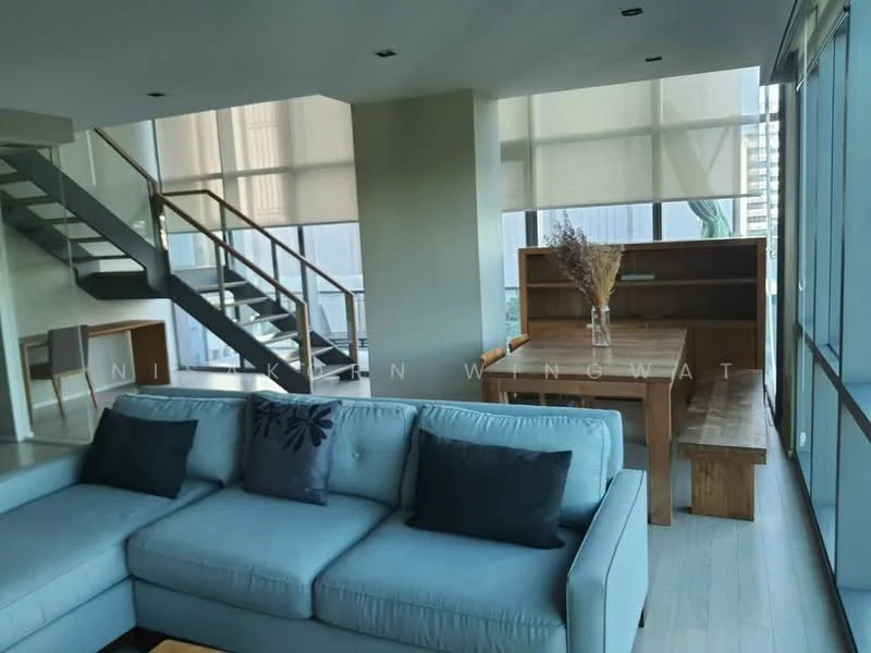 2 Bedroom condo in The Room Sukhumvit 21
