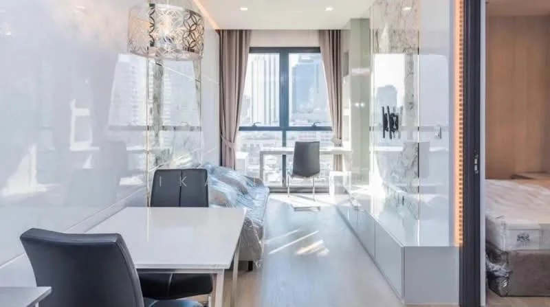 1 Bedroom condo in ASHTON Asoke
