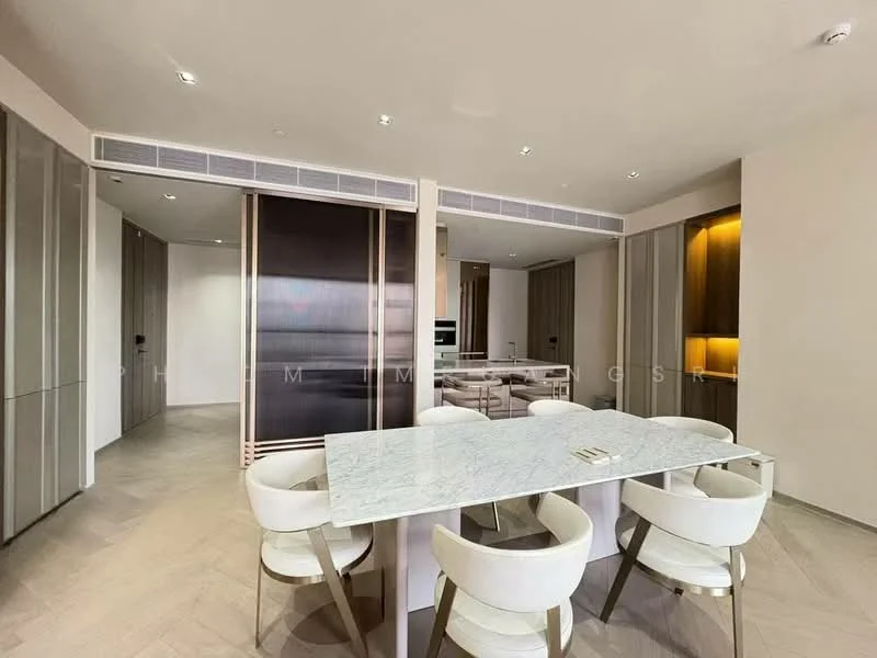 2 Bedroom condo in The Reserve Sathorn