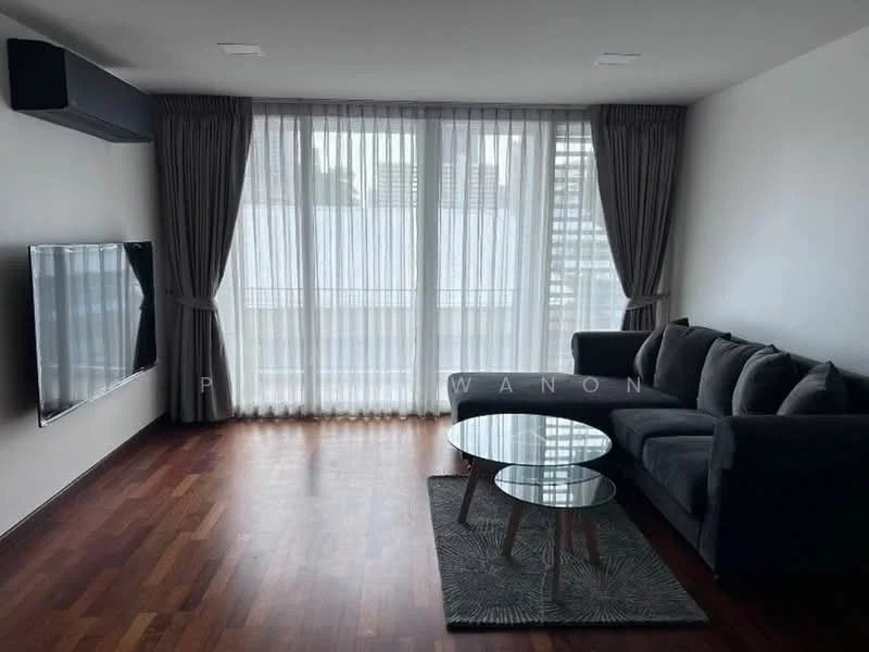 2 Bedroom condo in DLV Thonglor 20