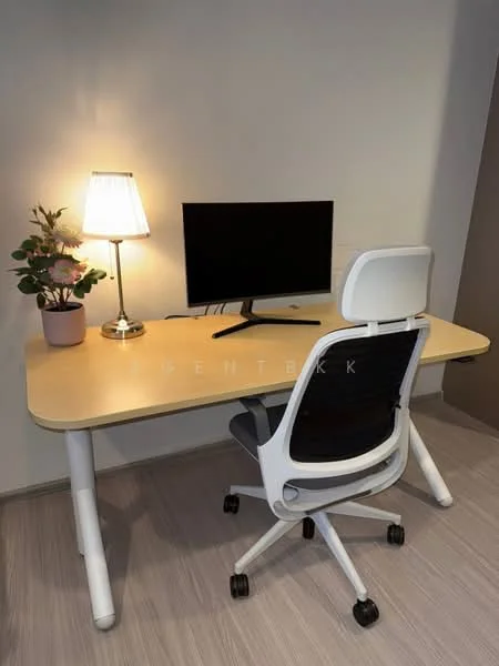 1 Bedroom condo in Life Asoke Hype