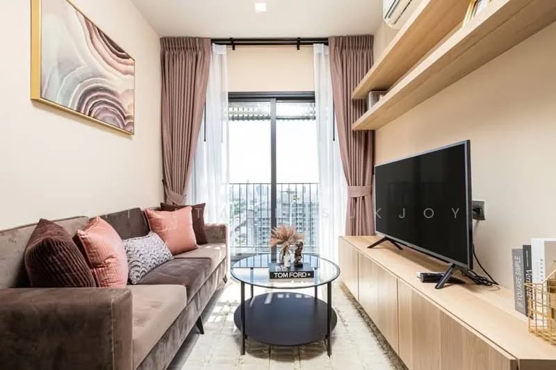 1 Bedroom condo in Life Asoke Hype