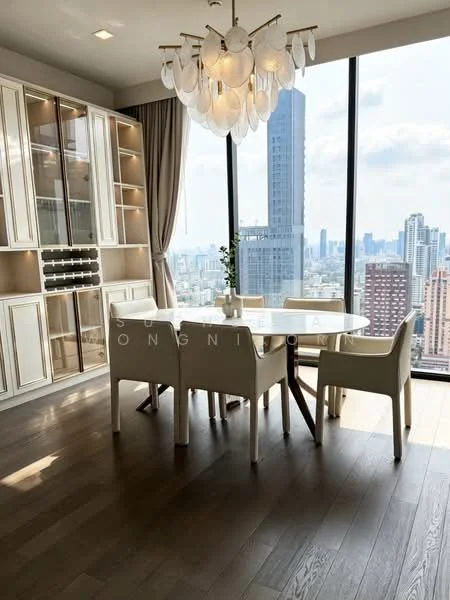 3 Bedroom condo in Celes Asoke