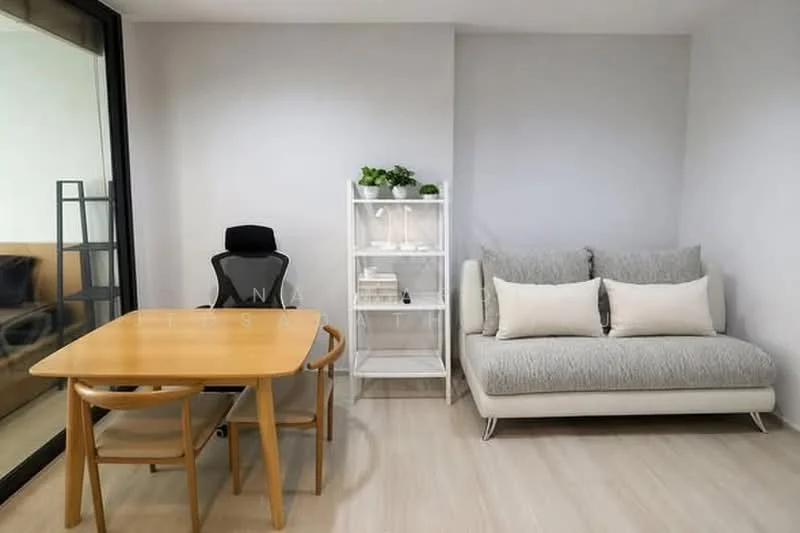 1 Bedroom condo in Life One Wireless