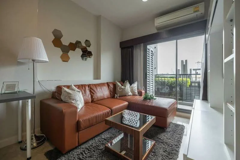 1 Bedroom condo in The Crest Sukhumvit 34