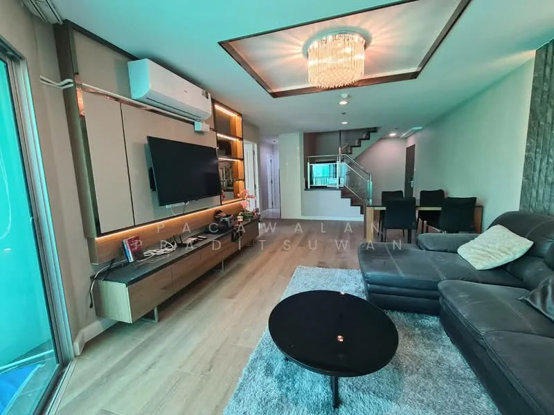 4 Bedroom condo in Belle Grand Rama 9