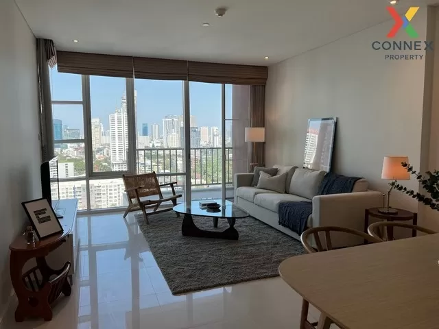 2 Bedroom condo in Fullerton Sukhumvit