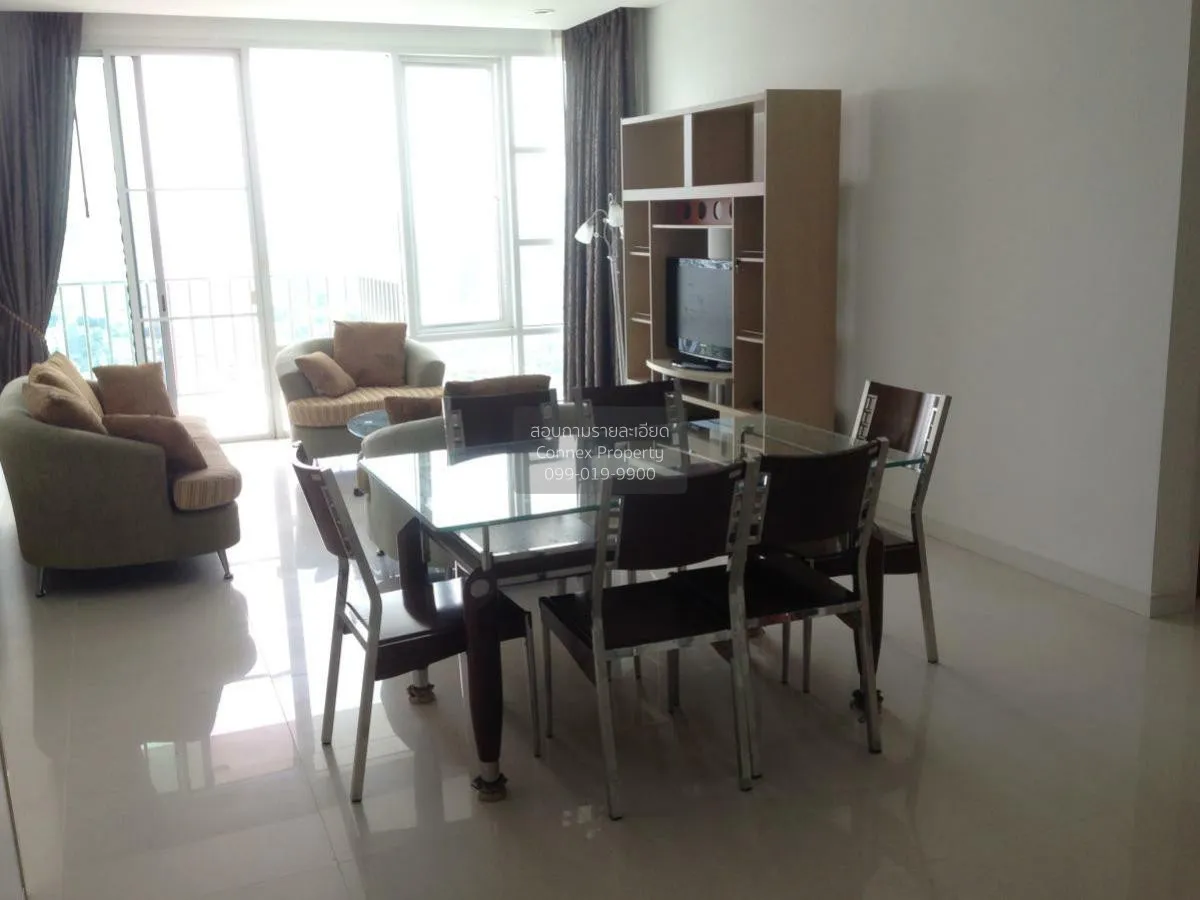 2 Bedroom condo in Fullerton Sukhumvit