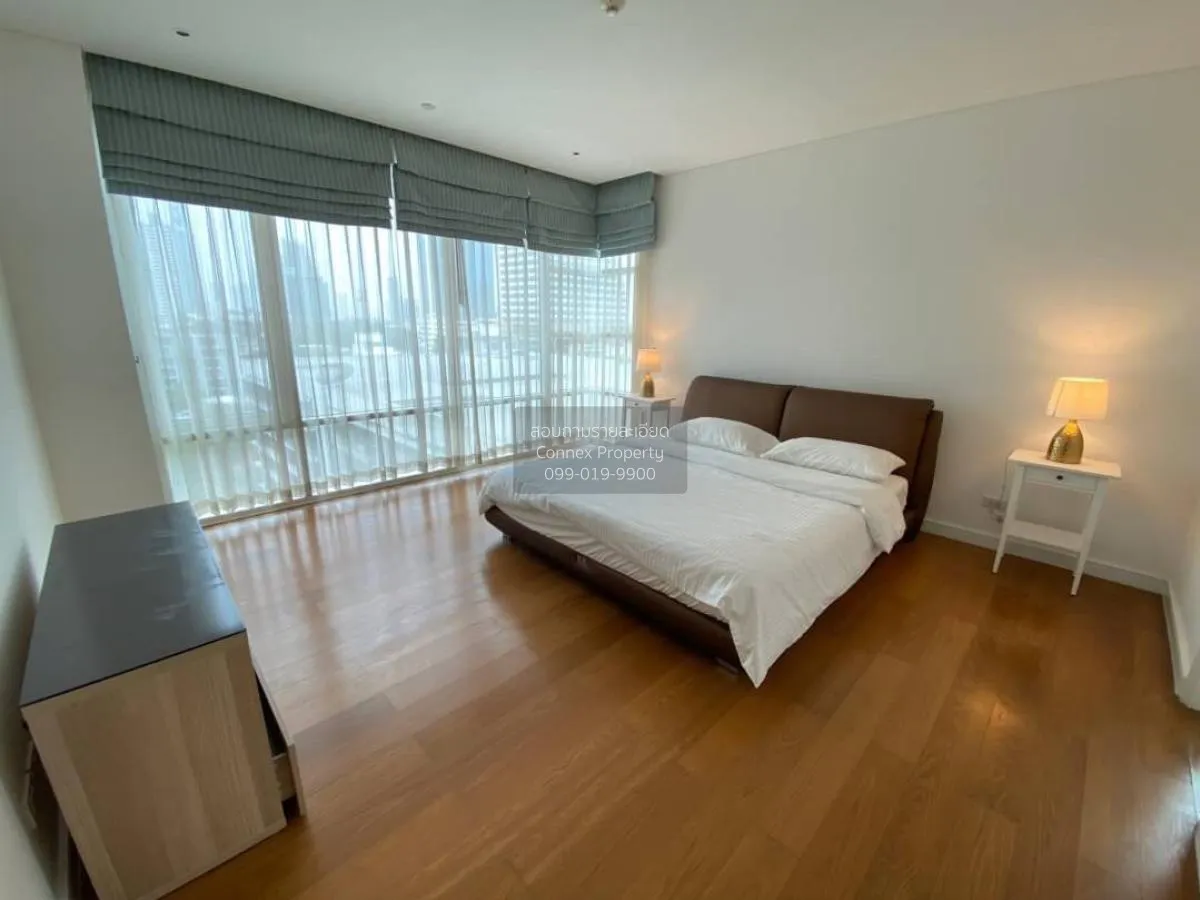 2 Bedroom condo in Fullerton Sukhumvit