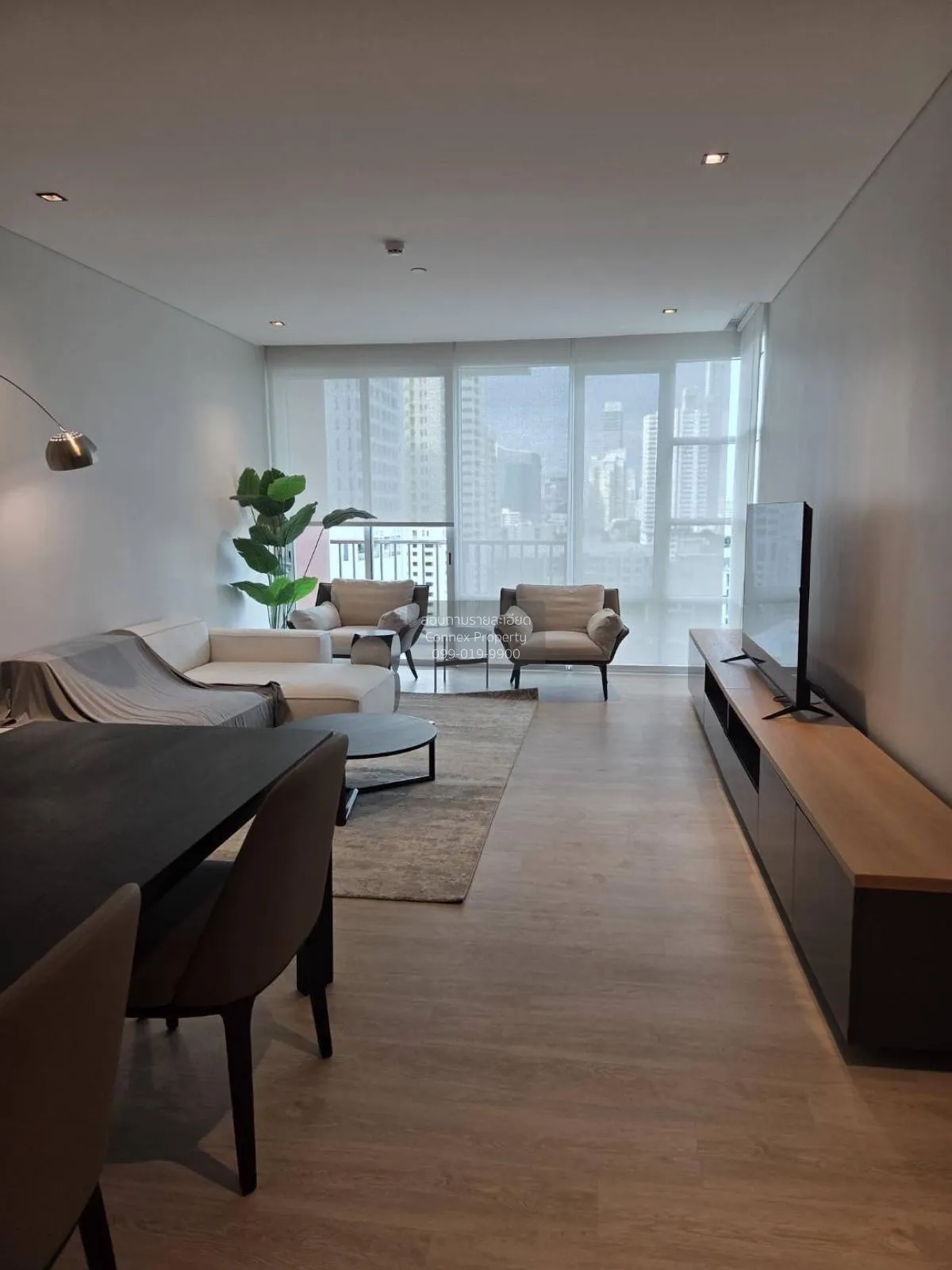2 Bedroom condo in Fullerton Sukhumvit