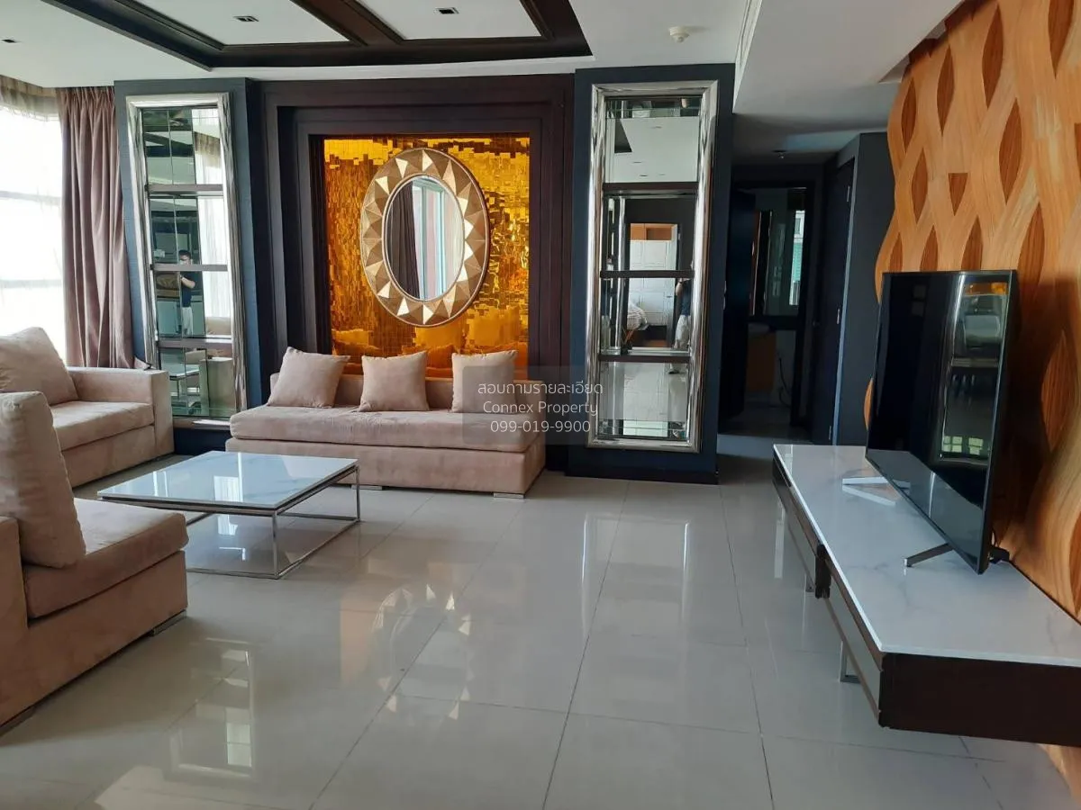 3 Bedroom condo in Fullerton Sukhumvit