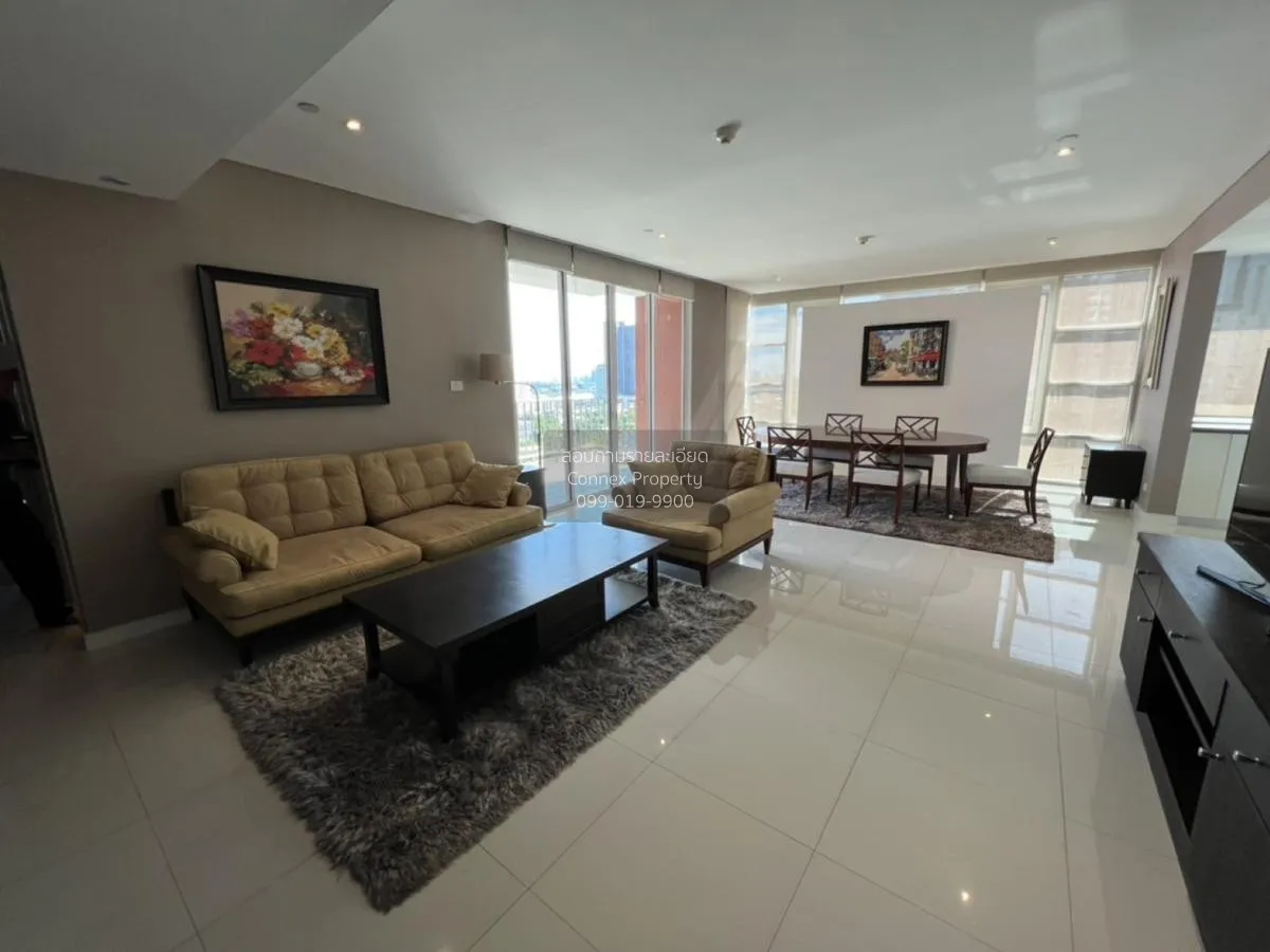 3 Bedroom condo in Fullerton Sukhumvit