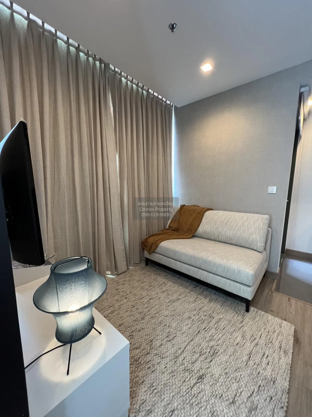 1 Bedroom condo in Wish Signature Midtown Siam