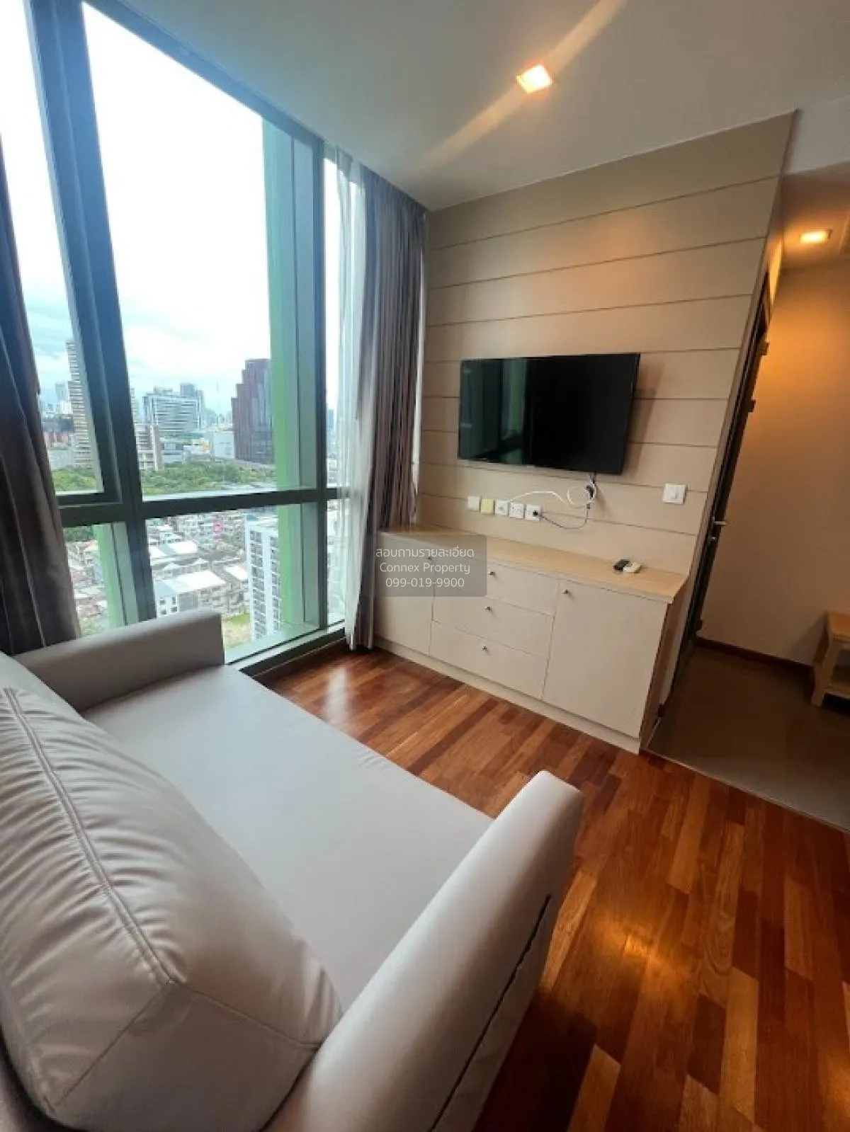 1 Bedroom condo in Wish Signature Midtown Siam