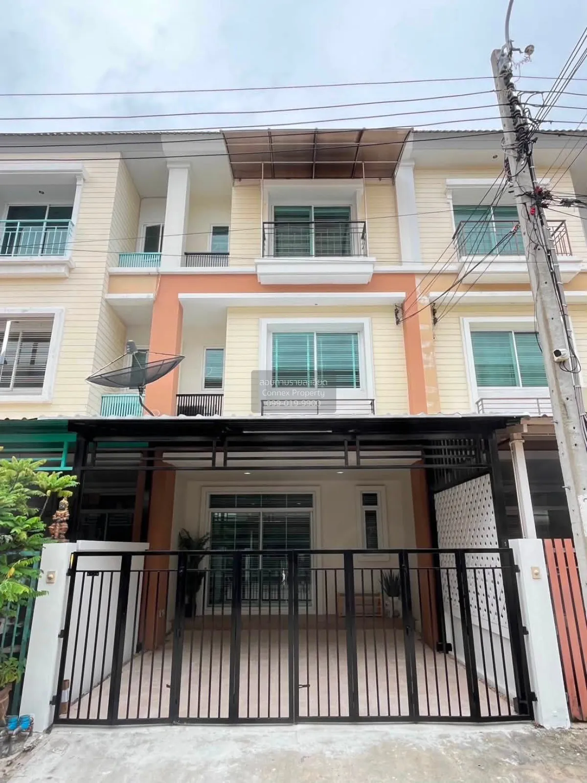 4 Bedroom condo in Grandity Sathupradit 2