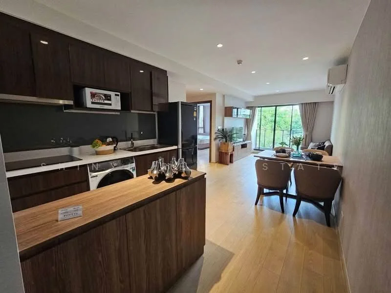 2 Bedroom condo in Runesu Thonglor 5