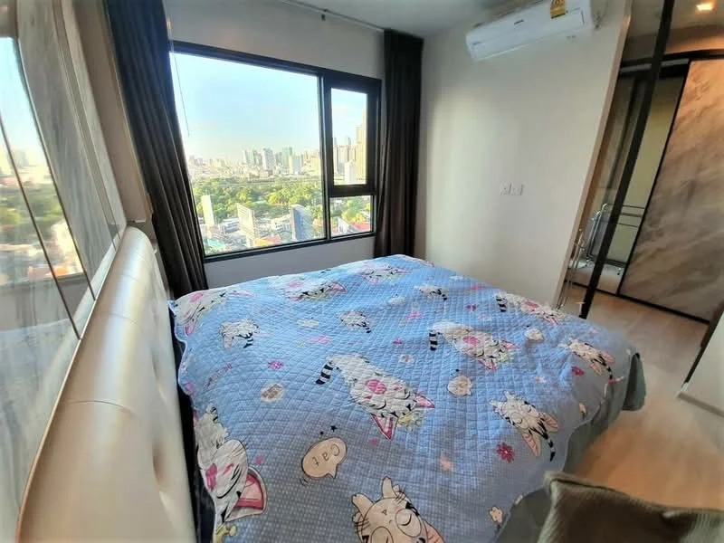 1 Bedroom condo in Life One Wireless