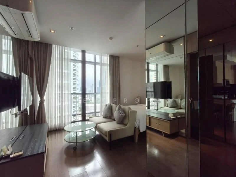 1 Bedroom condo in Park Origin Phrom Phong (Park 24)