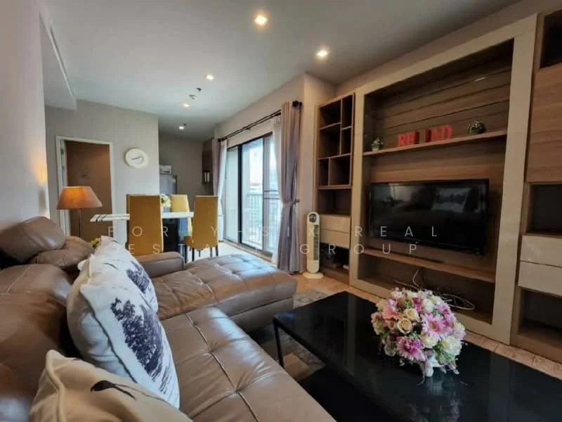 2 Bedroom condo in Noble Refine