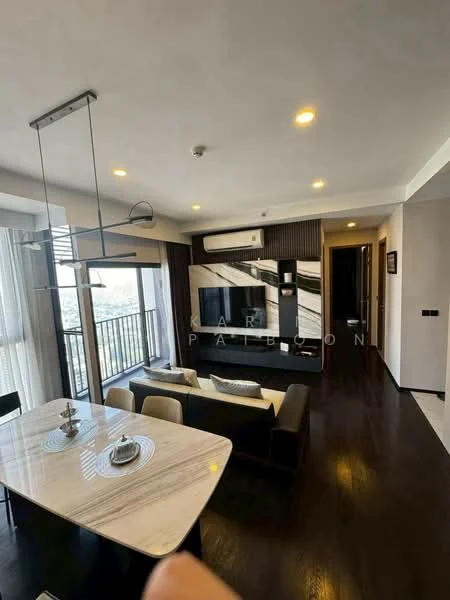 2 Bedroom condo in Park Origin Thonglor