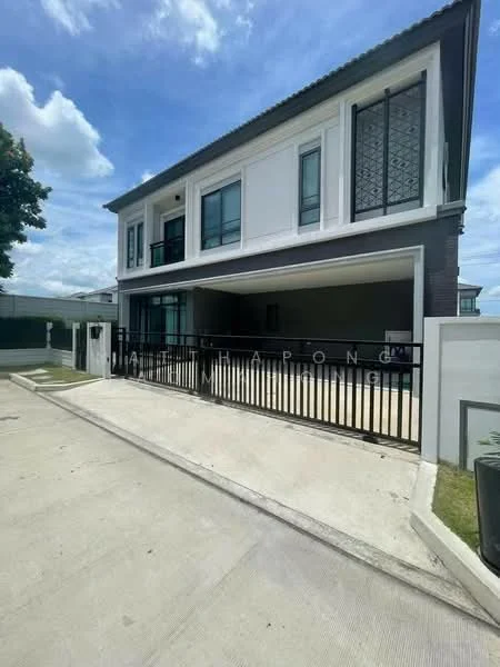 4 Bedroom condo in Grand Britania Rama 9-Krungthep Kreetha : แกรนด์ บริทาเนีย พระราม 9-กรุงเทพกรีฑา