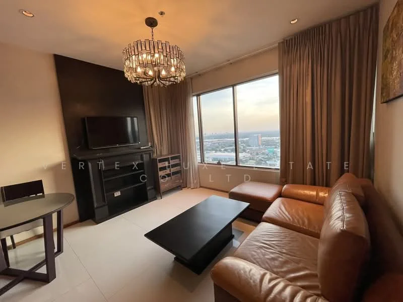 1 Bedroom condo in The Emporio Place