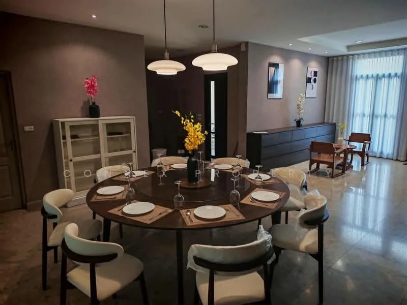 5 Bedroom condo in Grand Bangkok Boulevard Sathorn-Kanlapaphruek