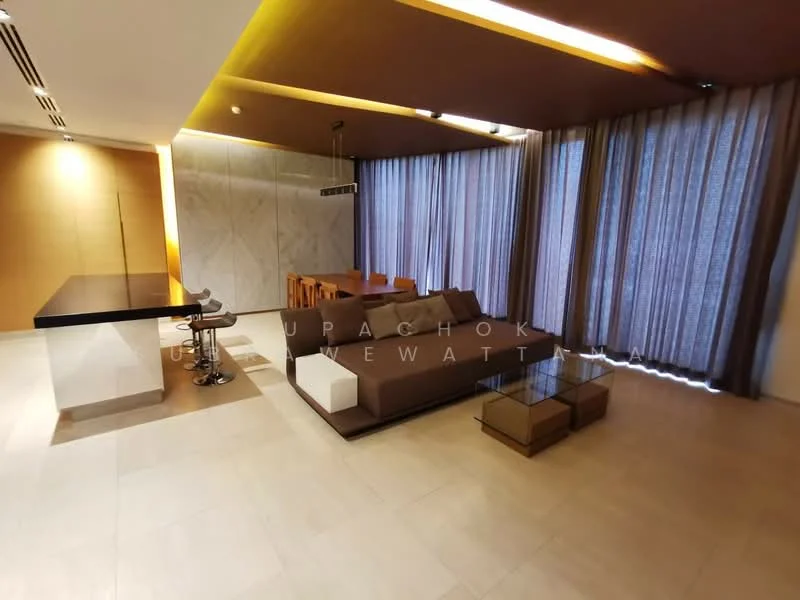 2 Bedroom condo in Saladaeng Residences