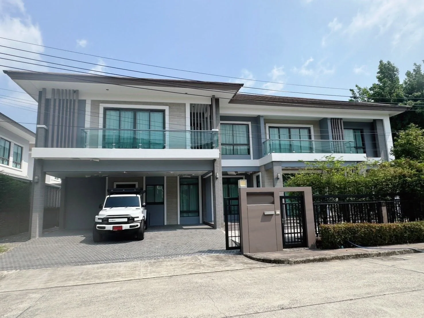 4 Bedroom condo in The Palm Pattanakarn