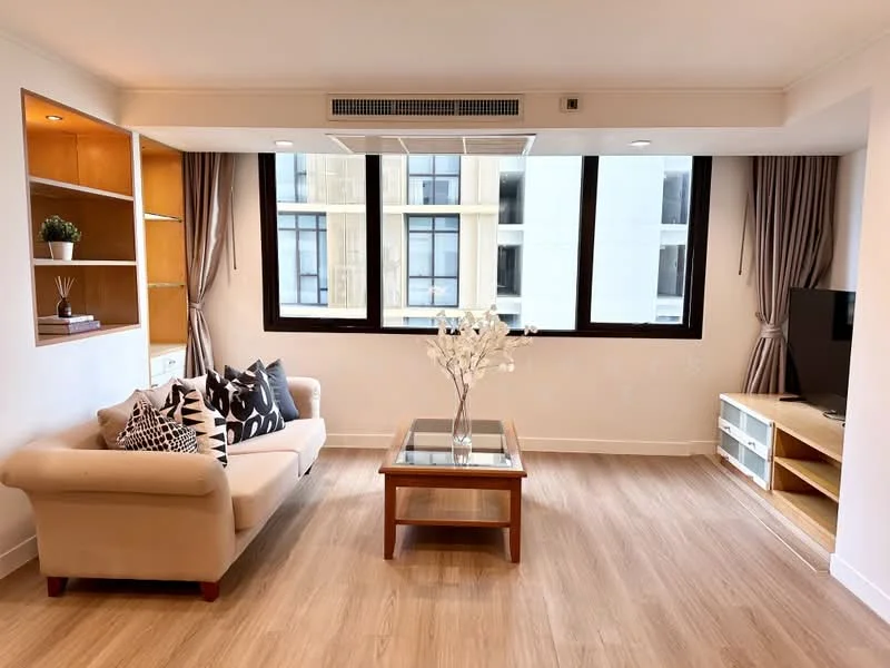2 Bedroom condo in The Royal Place 1