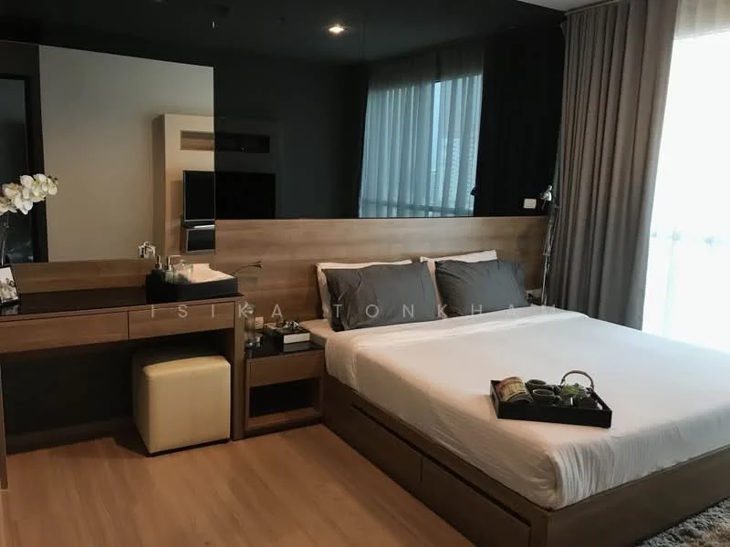 2 Bedroom condo in Rhythm Sathorn