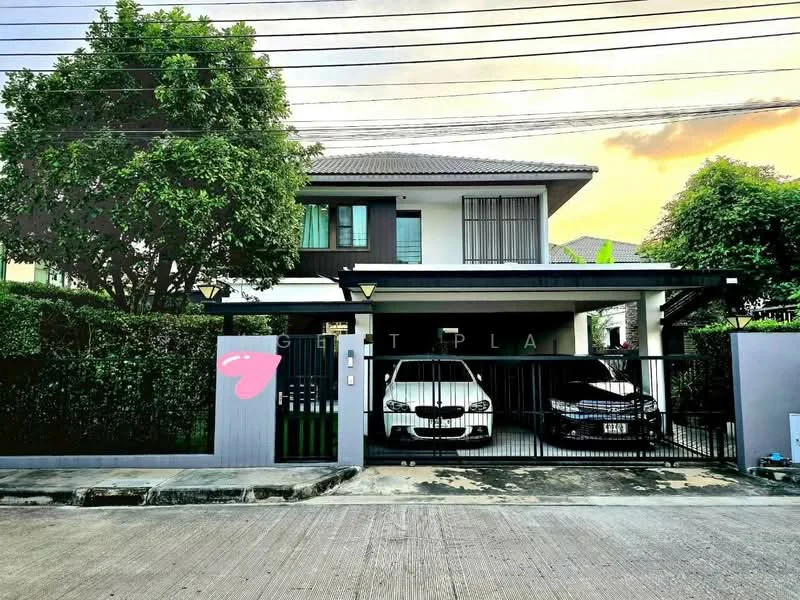 3 Bedroom condo in Mantana Bangna Km.7
