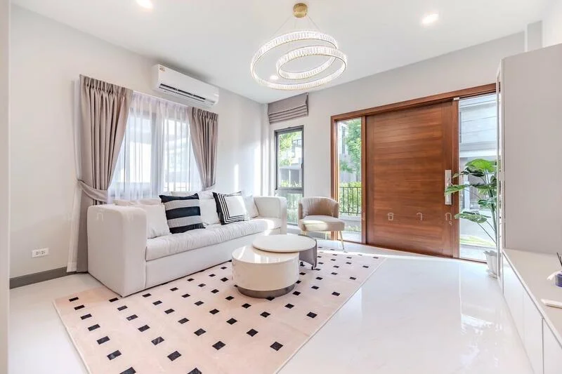 4 Bedroom condo in The City Bangna
