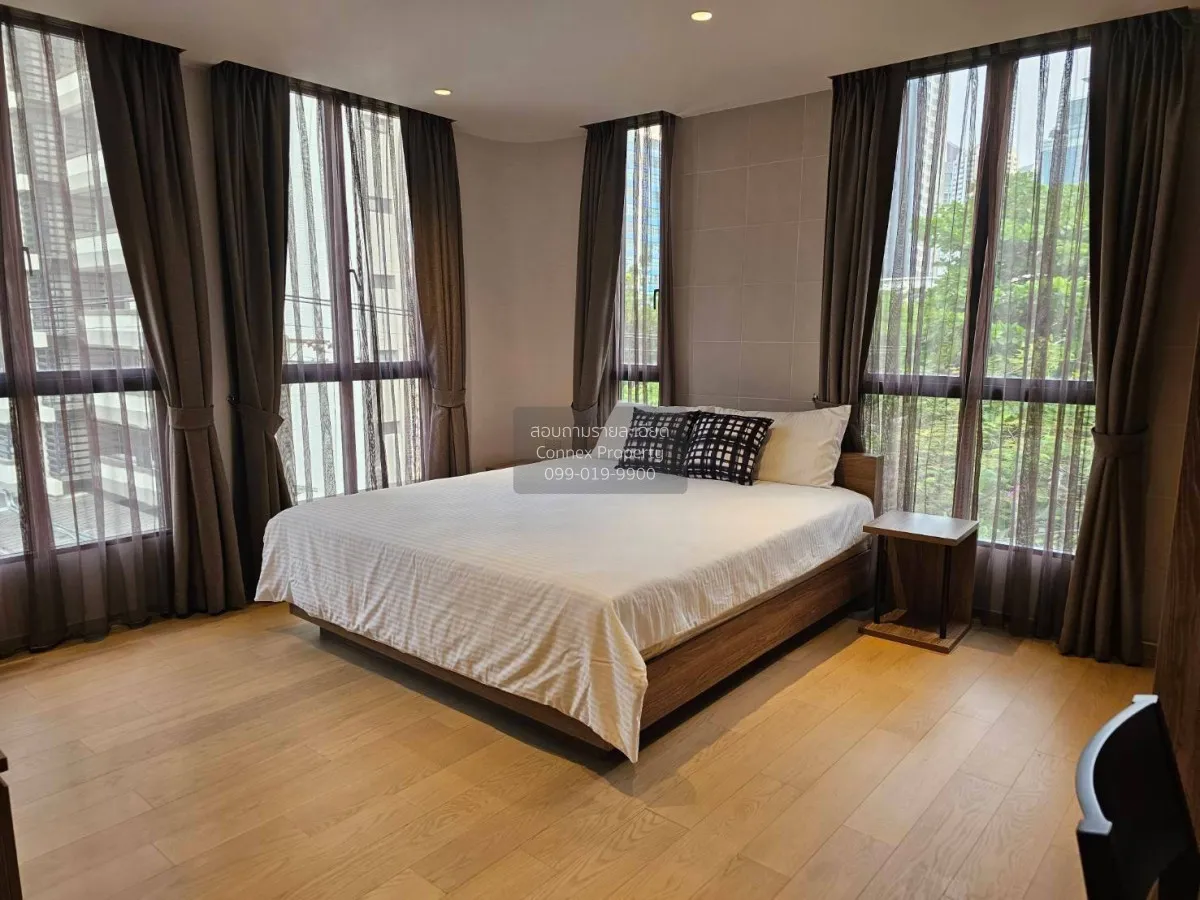 2 Bedroom condo in Runesu Thonglor 5