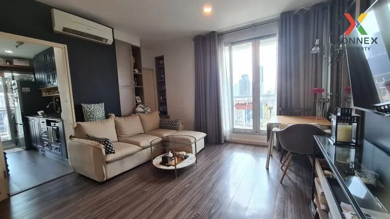 2 Bedroom condo in Life @ Sathorn 10