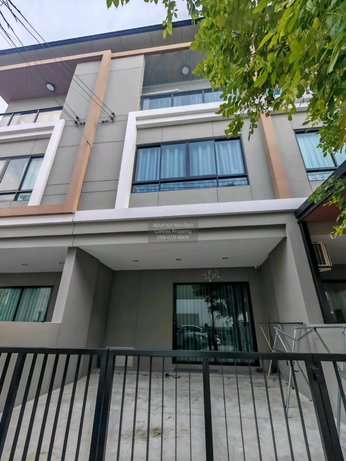 4 Bedroom condo in Premium Place Phaholyothin-Ramintra