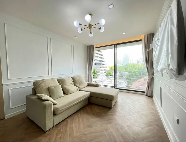 1 Bedroom condo in Noble Ambience Sarasin
