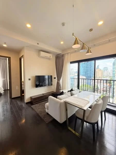 2 Bedroom condo in Park Origin Thonglor