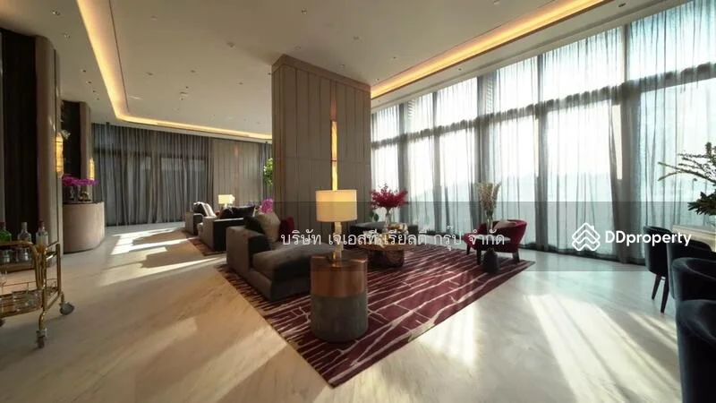 2 Bedroom condo in The Monument Thonglor