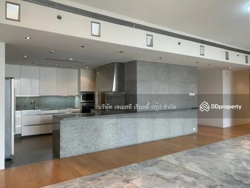 3 Bedroom condo in The Met Sathorn