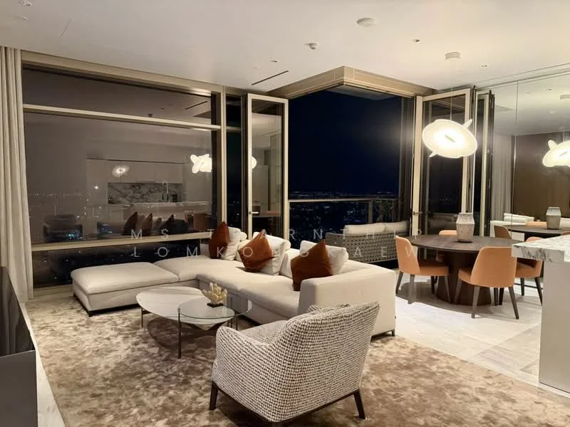 2 Bedroom condo in Four Seasons Private Residences