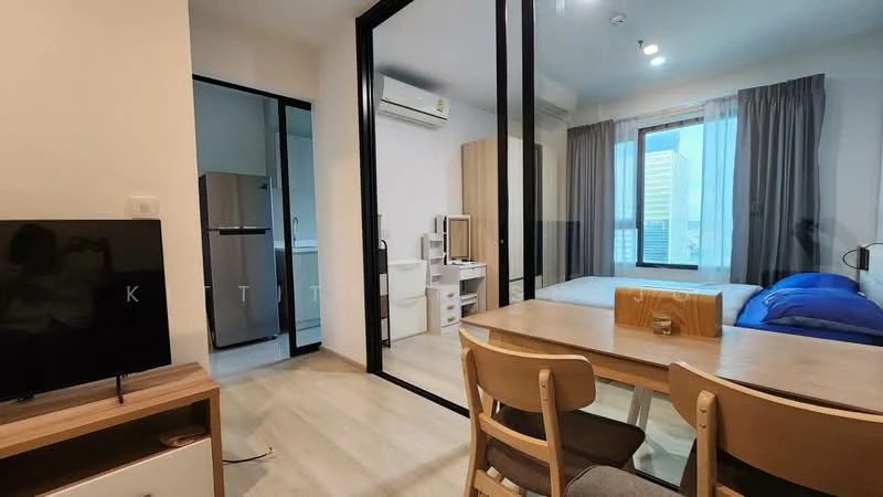 1 Bedroom condo in Life Asoke