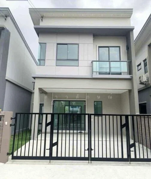 3 Bedroom condo in The Plant Ramkhamhaeng-Wongwaen