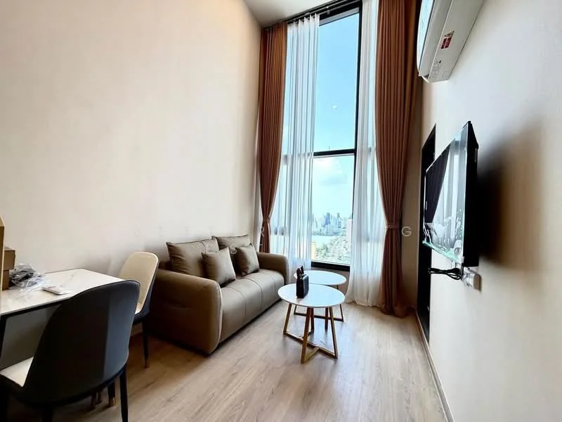 2 Bedroom condo in Life Rama 4-Asoke
